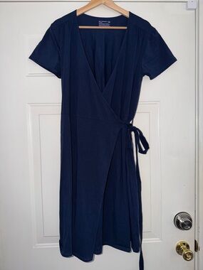 Navy Short-Sleeve Wrap Midi Dress. XL